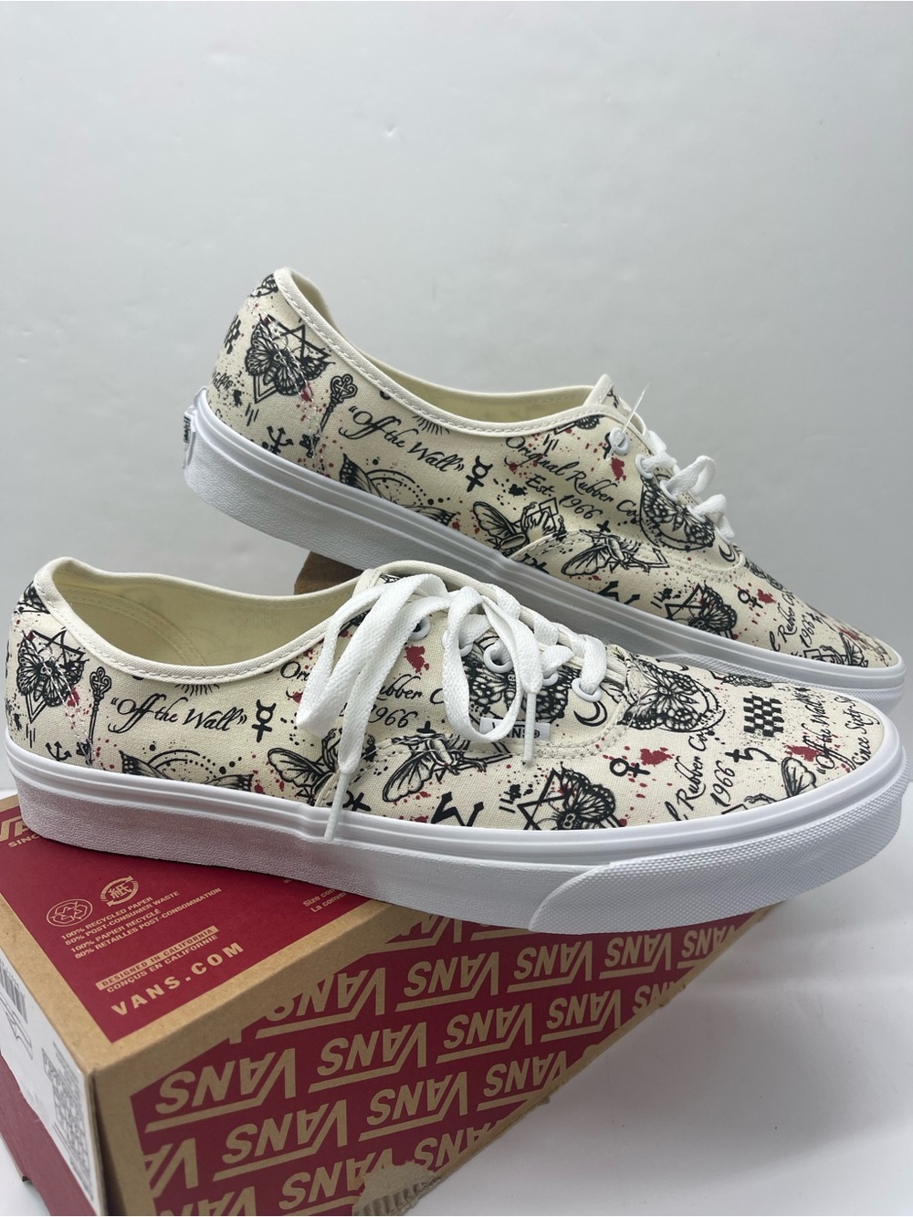 Vans Men’s Autentic Butterfly Journal Marshmallow
VN0A5KS9KIG Sneakers
Tattoo - Picture 7 of 16